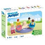 Univers Miniature - Habitation Miniature - Garage Miniature PLAYMOBIL Junior 71701 Enfants et tourniquet. Comprend quatre personnages et un tourniquet. Des 1 an