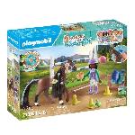 PLAYMOBIL - Zoe & Blaze avec parcours d'obstacles - Horses of Waterfall - 67 pieces - Des 5 ans
