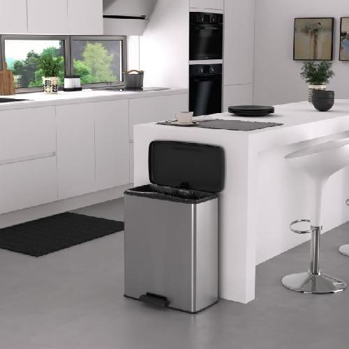 Poubelle - Corbeille - Support Sac Poubelle Rectangle - DECO BIN - CURVER - 65L - Design moderne - 49 x 29 x 61 cm - Gris metallise