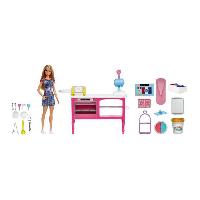 Poupee - Peluche Barbie-Barbie Pâtisserie-Coffret poupée « Malibu » et 18 accessoires HJY19