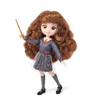 Poupee - Peluche Harry Potter - Poupée Hermione 20cm - Uniforme de Poudlard + baguette magique - Wizarding world