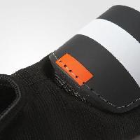 protege-tibia-pied-maintien-protege-tibia