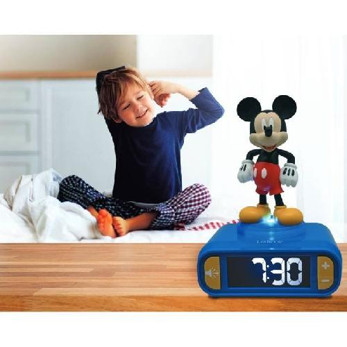 Reveil Enfant Réveil digital avec veilleuse lumineuse Mickey en 3D et effets sonores