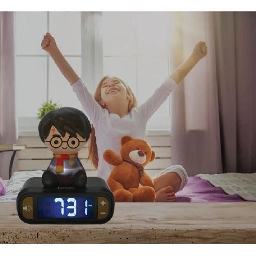 Reveil Enfant Réveil digital Harry Potter en 3D avec effets sonores et veilleuse lumineuse - LEXIBOOK