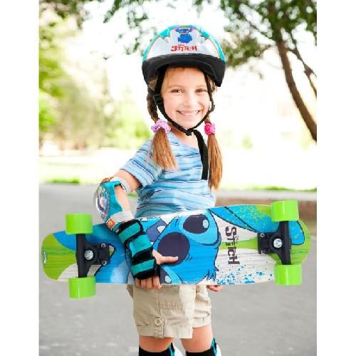 Casque De Glisse - Trottinette - Skate - Patin A Roulette Set avec Casque et protections avec coudieres et genouilleres - DISNEY - STITCH