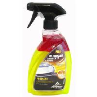 shampoing-et-produit-nettoyant-exterieur
