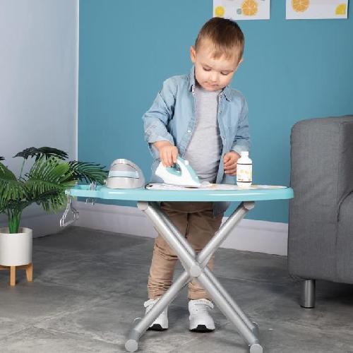 Soin De La Maison - Nettoyage - Menage Smoby - Planche a repasser avec station vapeur + 9 accessoires - Jeux d'imitation ménage - H48cm - Fabrication Française - Dés 3ans