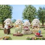 Poupee SYLVANIAN FAMILIES - Famille mouton - 4 personnages articulés et habillés avec soin