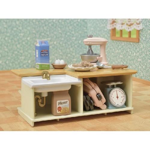 Figurine Miniature - Personnage Miniature SYLVANIAN FAMILIES - Le meuble de cuisine et accessoires - Blanc - Chine - 3 ans et plus