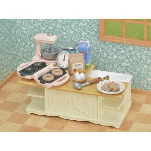 Figurine Miniature - Personnage Miniature SYLVANIAN FAMILIES - Le meuble de cuisine et accessoires - Blanc - Chine - 3 ans et plus