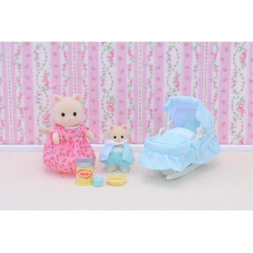 Poupee SYLVANIAN FAMILIES - Set Le nouveau venu - Couffin a bascule et figurines chat creme - PReT A JOUER