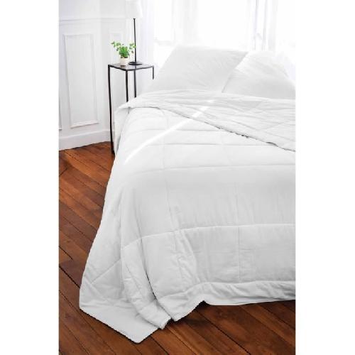 Couette TOISON D'OR - Couette Silkydor tempérée (280g/m²)- 240x260cm -  Chaleur tempérée - Coton et soie de mûrier - 2 personnes - Blanc