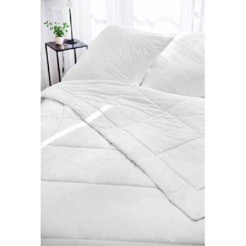 Couette TOISON D'OR - Couette Silkydor tempérée (280g/m²)- 240x260cm -  Chaleur tempérée - Coton et soie de mûrier - 2 personnes - Blanc