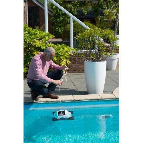 Robot De Nettoyage - Balai Automatique UBBINK Nettoyeur de piscine sur batterie Robotclean Accu pour piscines jusqu'a 50m2