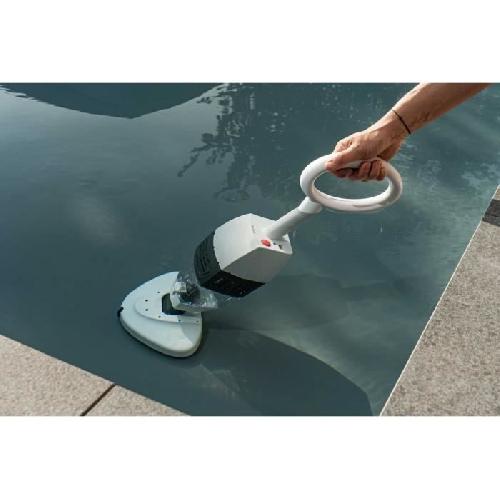 Robot De Nettoyage - Balai Automatique UBBINK Robot Nettoyeur piscine et spas a main sur batterie
