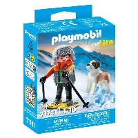 Univers Miniature - Habitation Miniature - Garage Miniature PLAYMOBIL 71741 Garçon en raquettes avec Saint Bernard