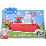 Accessoire De Figurine Voiture rouge familiale Peppa Pig - Jouet préscolaire avec figurines Maman Pig et Peppa - des 3 ans
