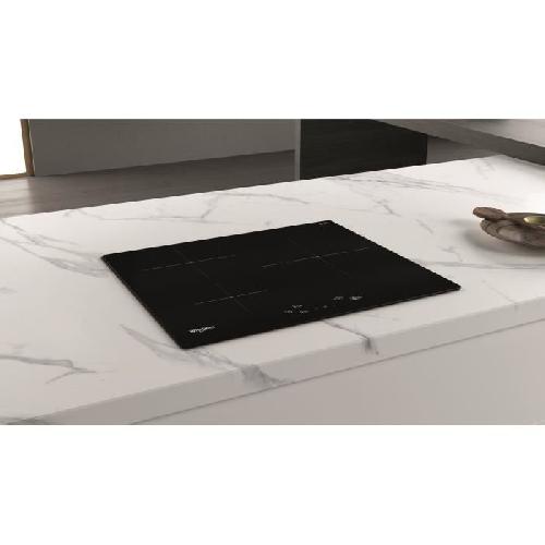 Table - Plaque De Cuisson - Induction Whirlpool WSQ1160NE table de cuisson induction - 3 foyers - 7200W - L 5.4 cm x P51 cm - verre - noire